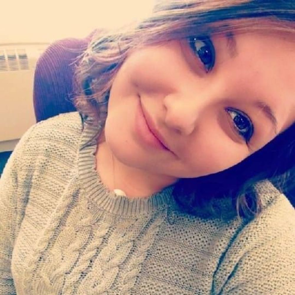 Meet your Posher, Caylee